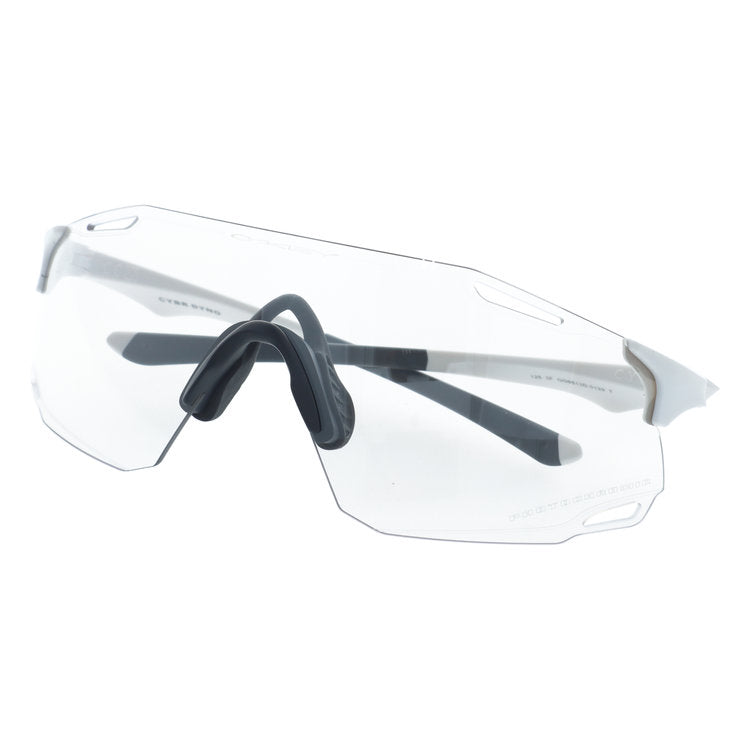 オークリー サングラス サイバーダイノ 調光サングラス ローブリッジフィット OAKLEY CYBR DYNO OO9513D-0139 139サイズ スポーツ型 アジアンフィット 紫外線で色が変わる フォトクロミック ユニセックス メンズ レディース