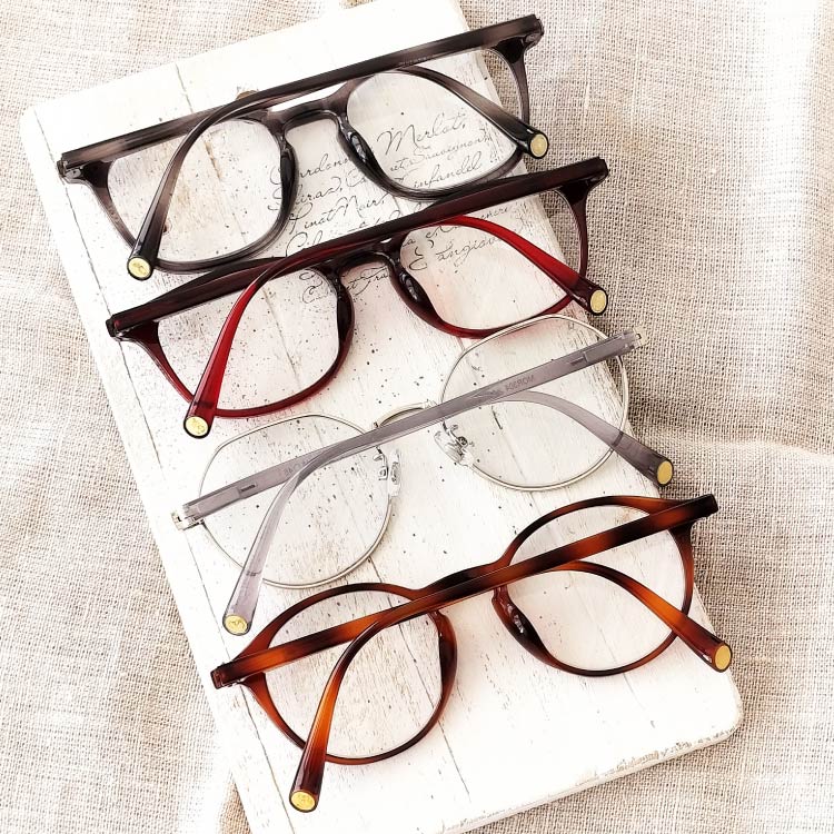 MOOMIN 老眼鏡 アジアンフィット バネ丁番 +1.50〜+3.00 軽量 リーディンググラス ムーミン リトルミイ スナフキン ニョロニョロ ウェリントン ボストン