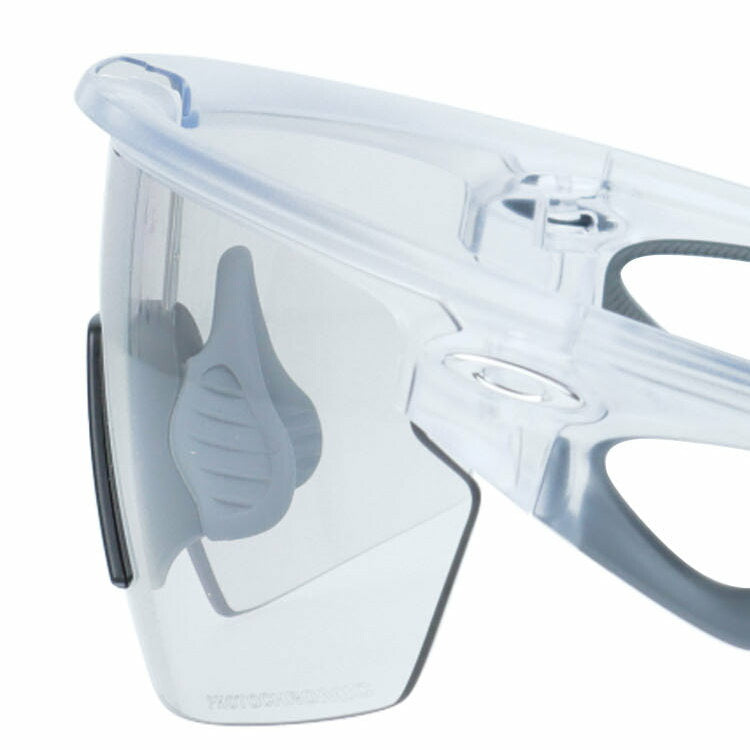 オークリー サングラス スフィエラ 調光サングラス レギュラーフィット OAKLEY SPHAERA OO9403-07 136サイズ スポーツ型 ユニセックス メンズ レディース【海外正規品】